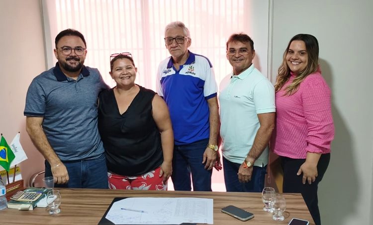Presidente da Câmara de Jucurutu se reúne com servidores para discutir Plano de Cargos e Carreira